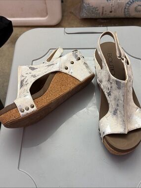 Boutique 9 Cream Metallic Cork Wedge Slingback Sandals
